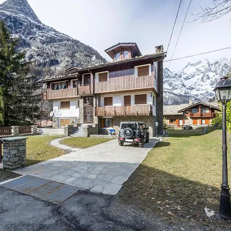 In Centro A Mont Blanc Apartment *