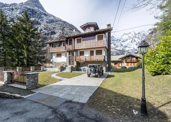 In Centro A Mont Blanc Apartamento *